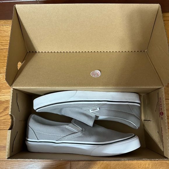 Women’s Gray Slip On Vans Size 7.5 - Picture 15 of 15